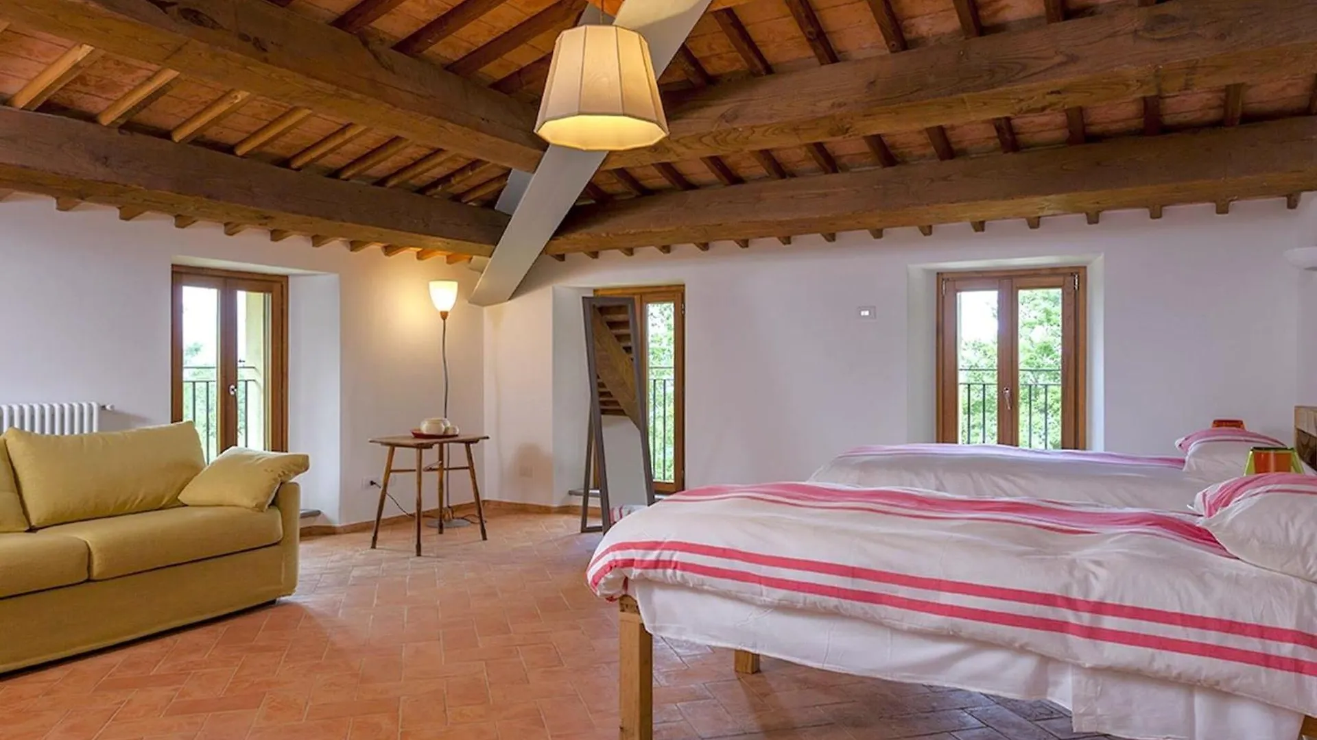 Spacious Holiday Home In Piancastagnaio With Fenced Garden